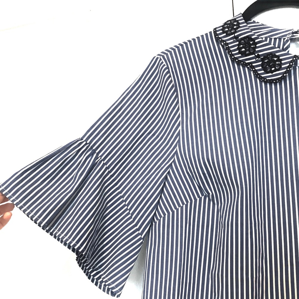 NWT CECE Blue Striped Blouse Short Sleeve Top L - Picture 2 of 5